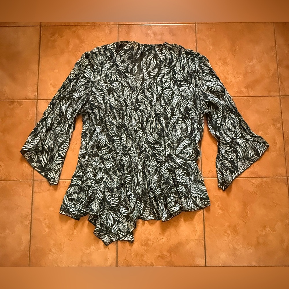Essentials Black and White Leaf Pattern Blouse